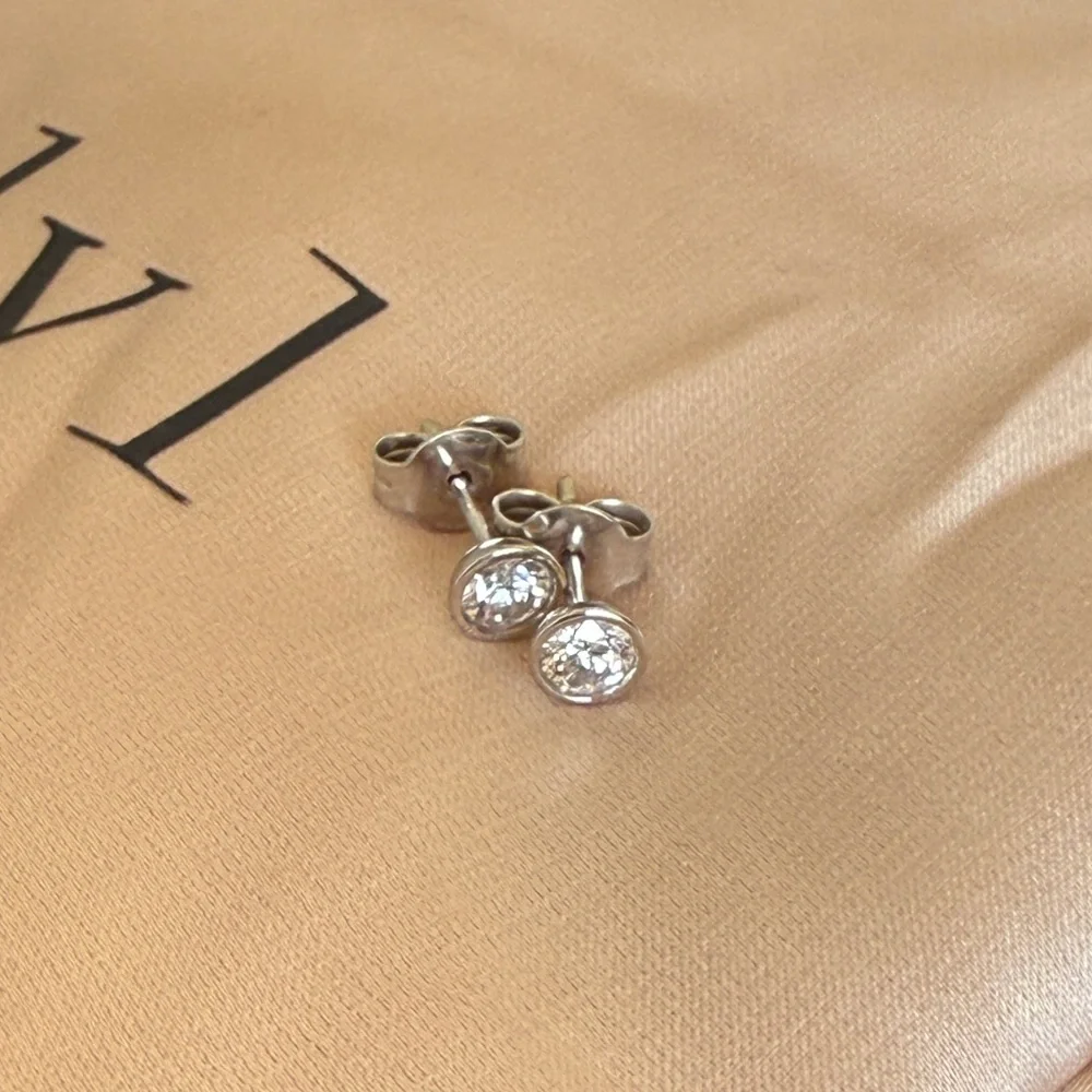 IDYL JEWELRY BIG DIAMOND STUD EARRINGS SET PAIR .20 Carats 14k WHITE GOLD - Picture 6 of 6